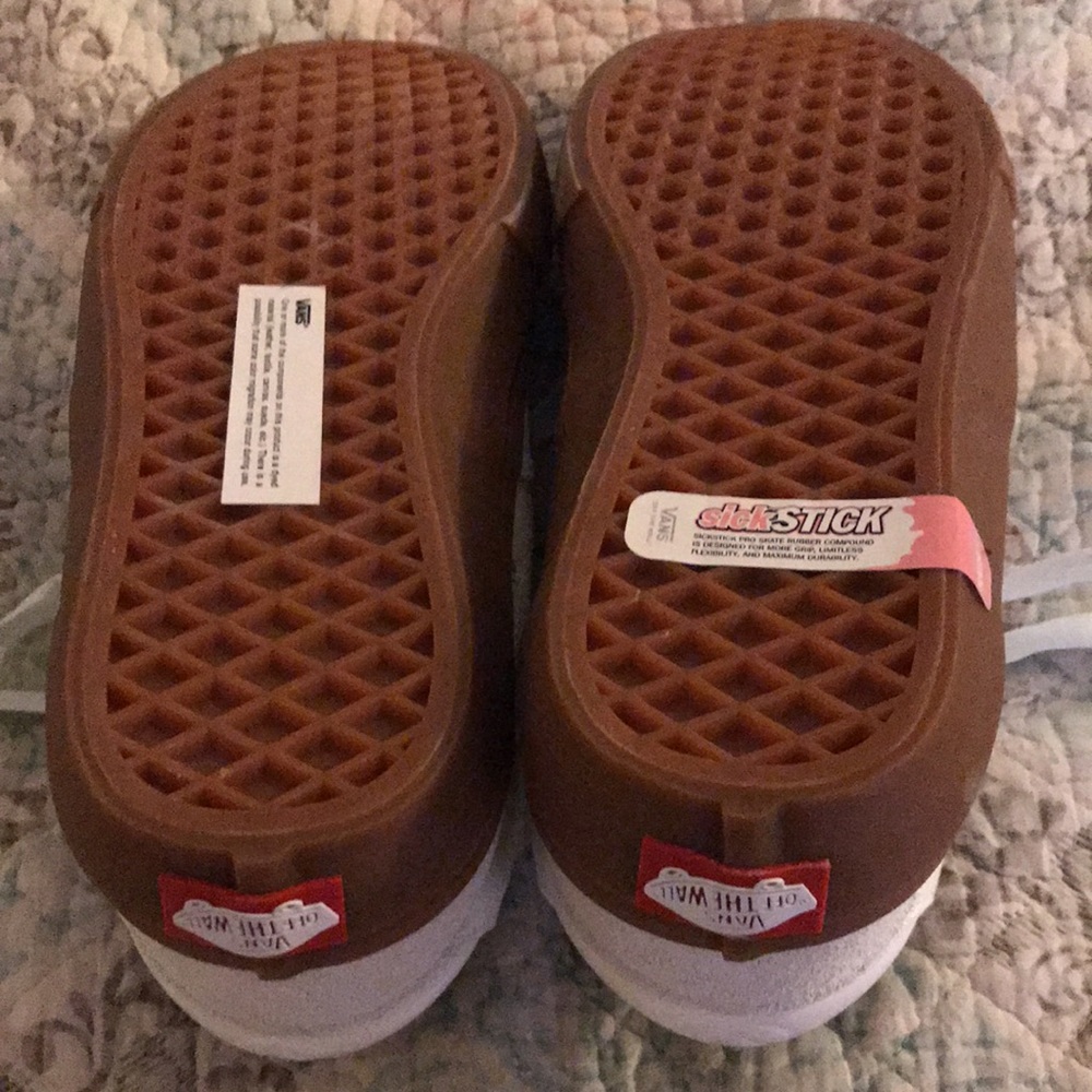 Vans - Picture 4 of 7